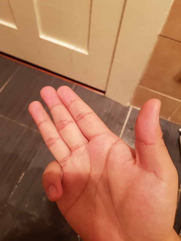 为什么想单独控制无名指时,附近的手指也会被控制?