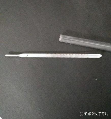 小孩发低烧该不该吃药物理降温好还是直接吃药