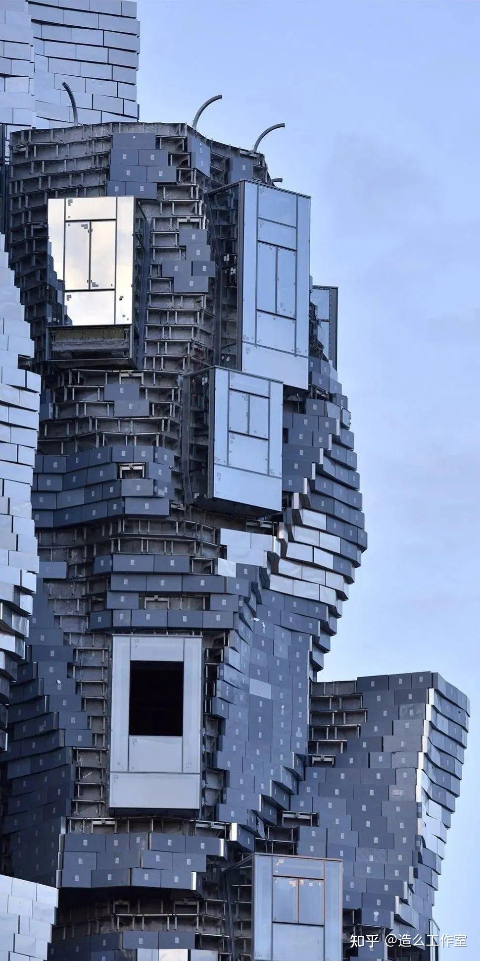 解构主义建筑大师frankgehry新作在梵高之城用11000片不锈钢扭了个