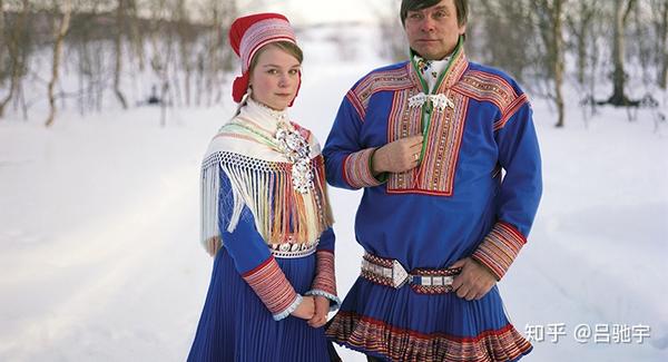 被芬兰人和日耳曼人从温暖,湿润的斯堪的纳维亚南部赶到干燥寒冷的