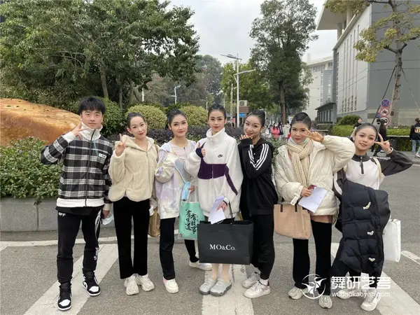 所以说艺考时心态真的很重要.