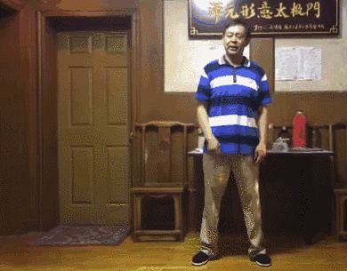 三拳ko的新闻火爆全网,马大师那一手闪电五连鞭可谓是用的出神入化