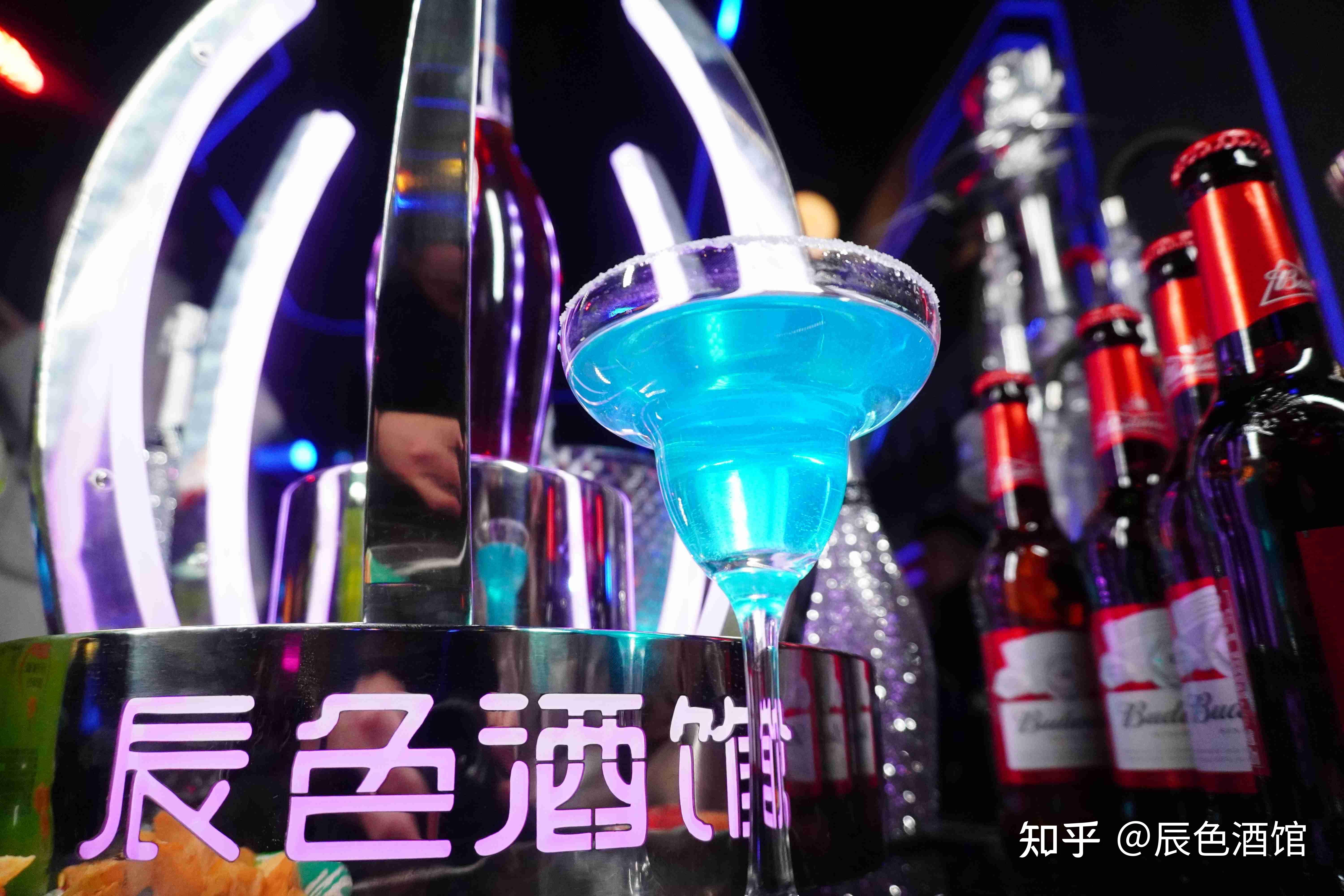 辰色酒馆六大加盟优势为投资保驾护航