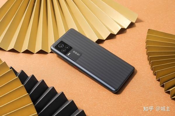 iqoo7黑境版本手机图赏