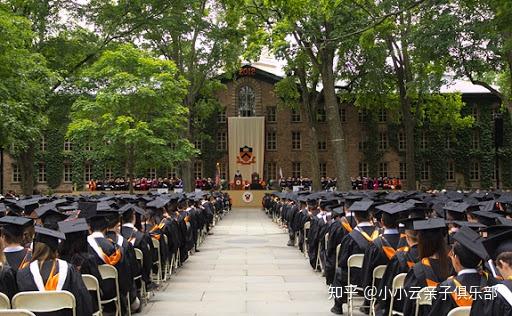 日本某大学的毕业典礼 本周,斯坦福大学公布了2021年毕业典礼的最新