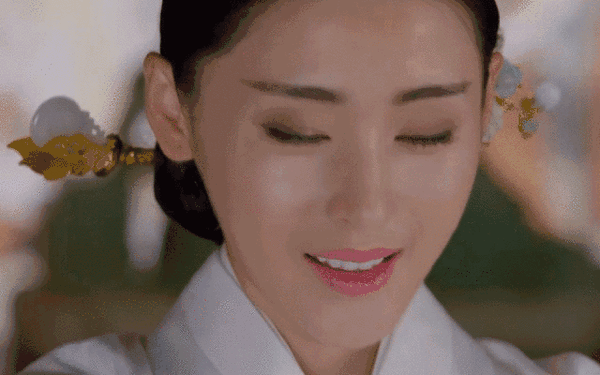 万年妖女张天爱,一变少女就崩了
