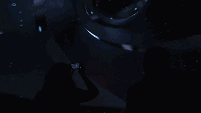 德国奥迪发布会现场!网友:这辈子见过最炫酷的ppt了!真豪
