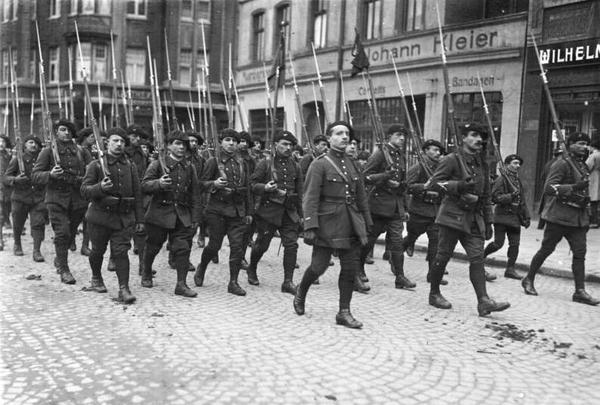 二战前,法国为什么会无底线施行绥靖政策,坐视德国重回欧陆霸主?