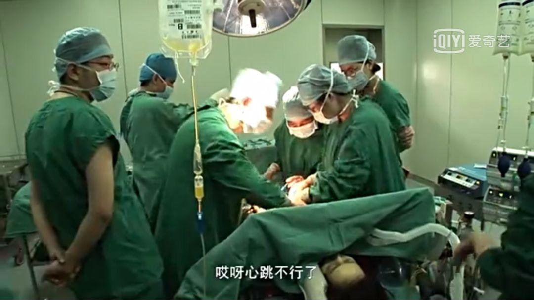 看了23岁妈妈生产完的肚皮,瞬间泪奔:何时男人才能有生孩子功能,统统