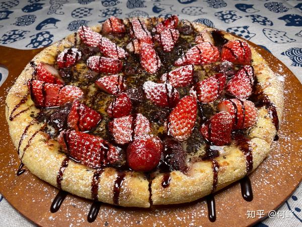 草莓巧克力披萨