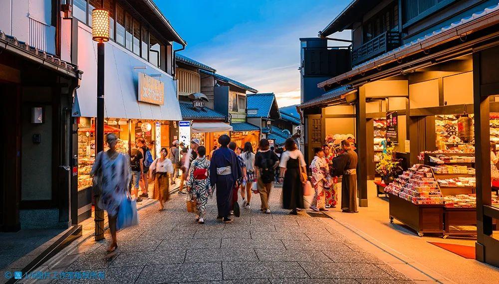 日本京都"夜色经济"的特色旅游引擎