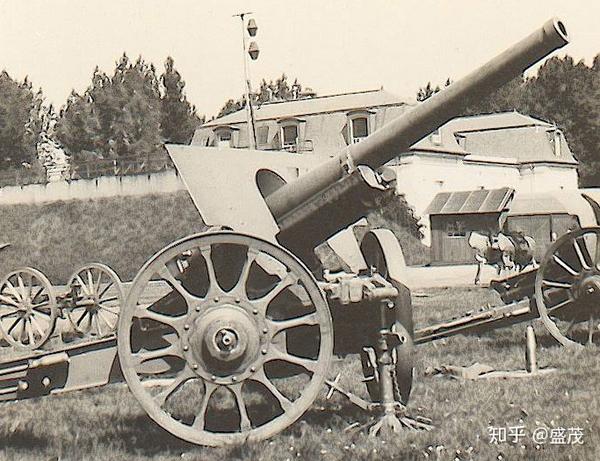 希腊装备的施耐德m1925/27型105毫米野战炮