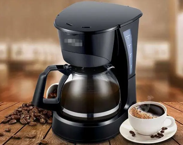 目前市面上的家用咖啡机种类各式各样,常见的有美式滴滤机,半自动