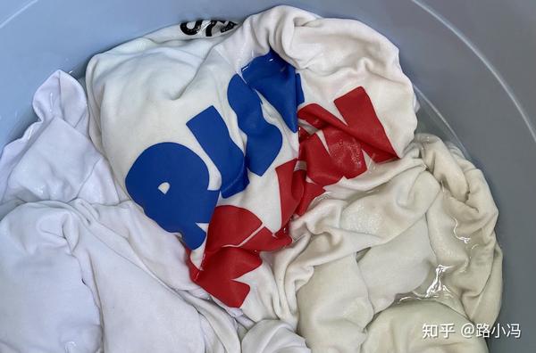衣服上的霉斑怎么洗掉?发霉的衣服用什么洗能洗掉?