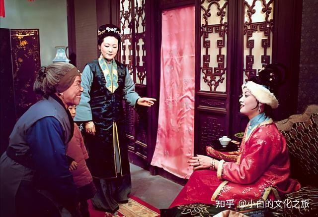 红楼梦被卖入青楼的巧姐刘姥姥靠什么赎回了她
