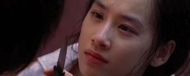 没想到,仅一年后,黄圣依就站出来单方面宣布和周星驰解约,最终,神秘