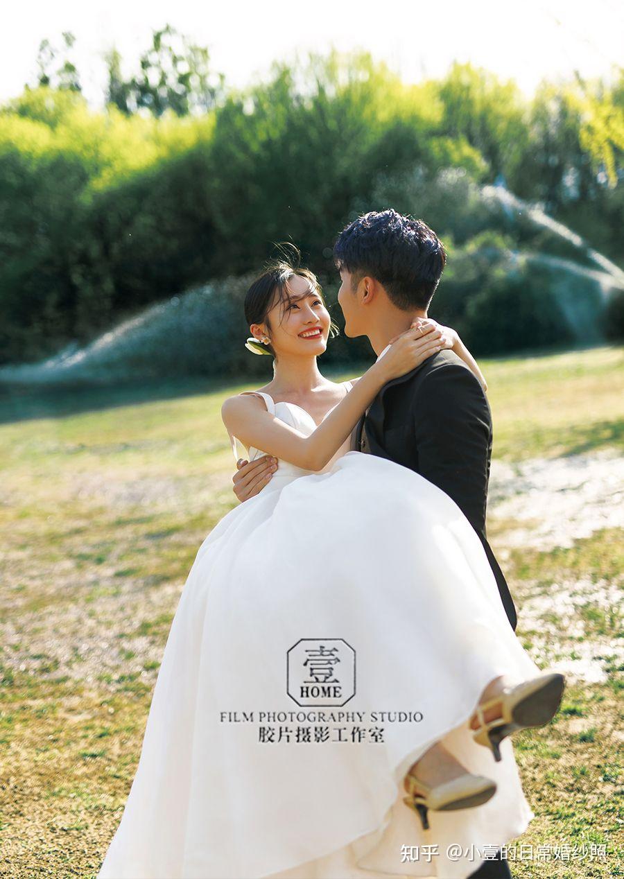 欢迎评论区聊些有的没的—北京婚纱照|室内婚纱照|简约婚纱照|光影