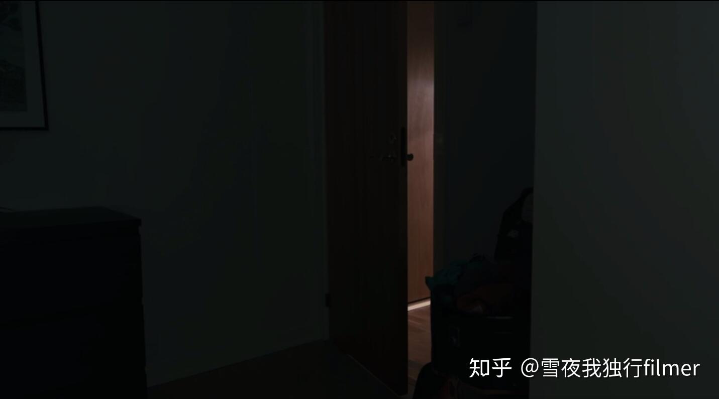 关灯后狂赚30倍这部火遍全球的恐怖电影令人又爱又怕