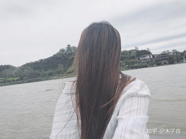 在江边,吹最冷的风