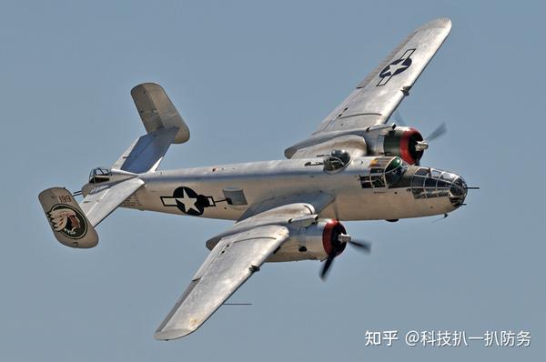 b-25轰炸机大批量配置机枪,攻击火力大增,打响对日首战!