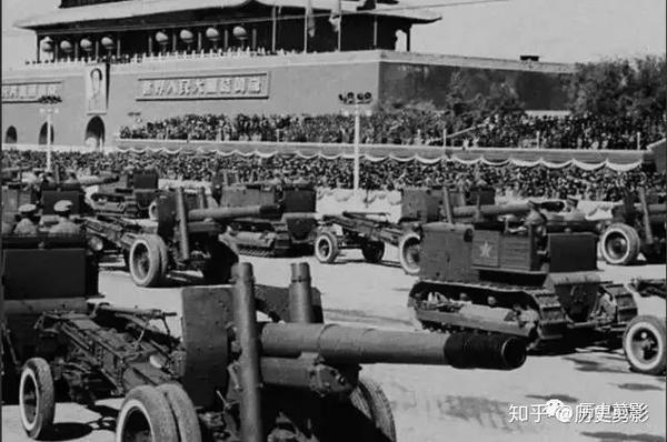 老照片:1949-1959年国庆节阅兵