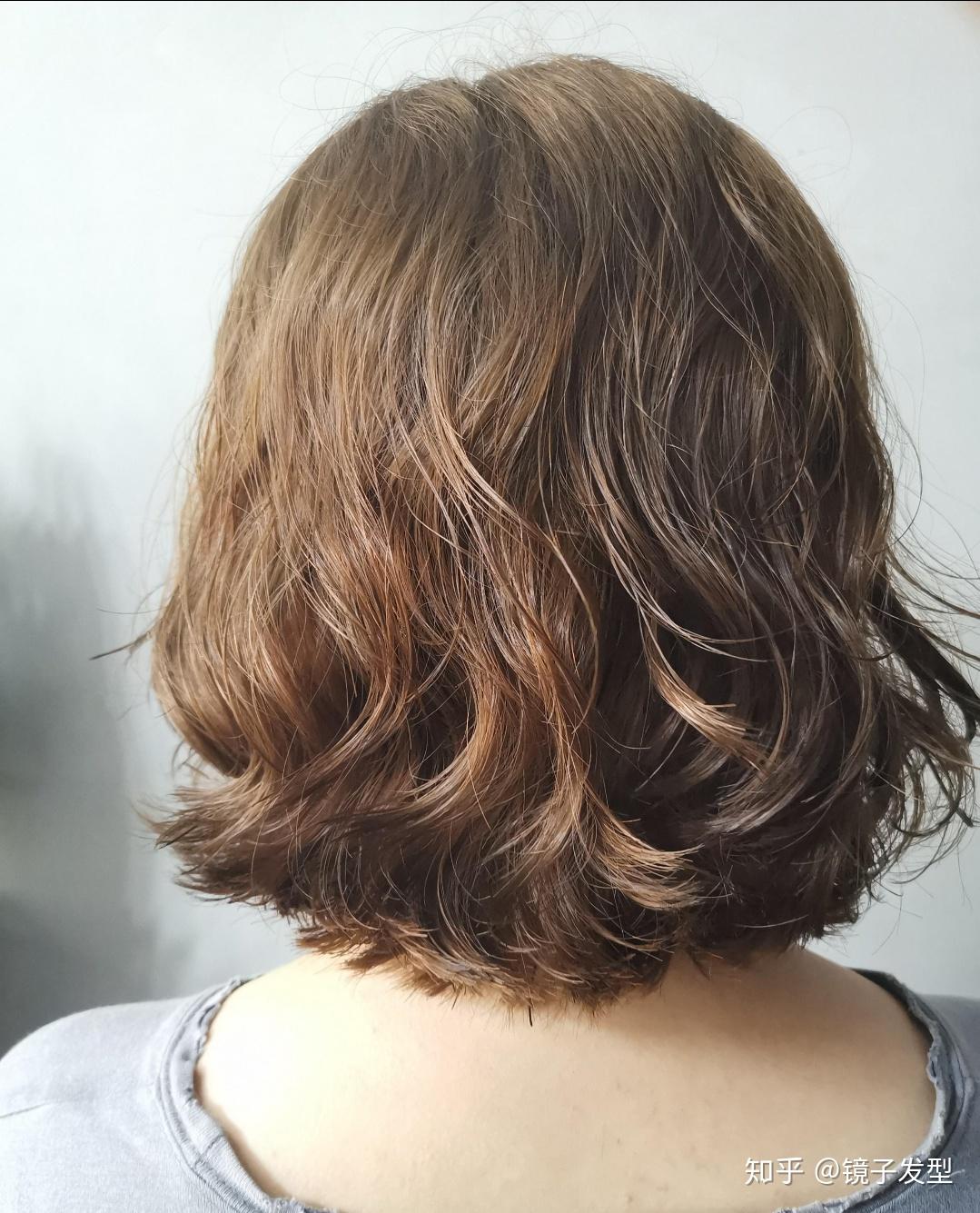卷发型图片女2021,好看又好打理的发型女 2021发型别乱剪,烫发就选卷卷烫,效果洋气又时尚