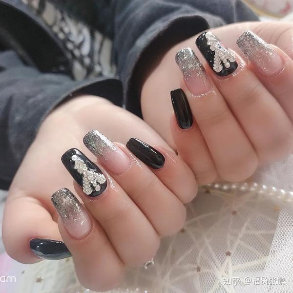 美甲图2021年3月份非常多人喜欢的热门美甲