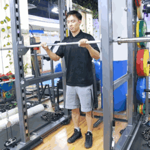 实力举让肩膀更强壮