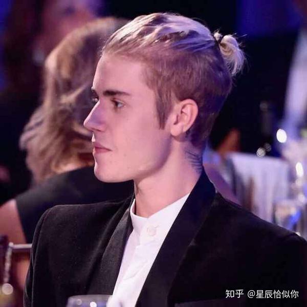 justinbieber 的发型变化?