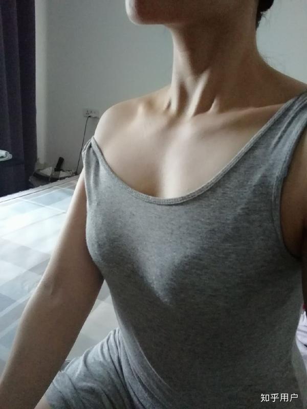 女生可以有胸肌吗?如果有,怎么区分乳房和胸肌?