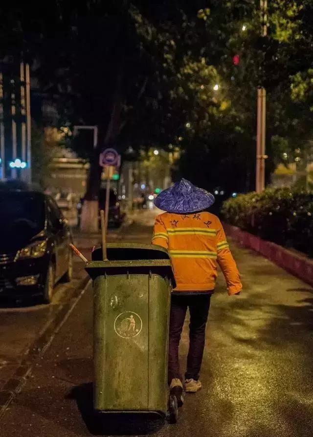 你见过凌晨两点半的深圳吗