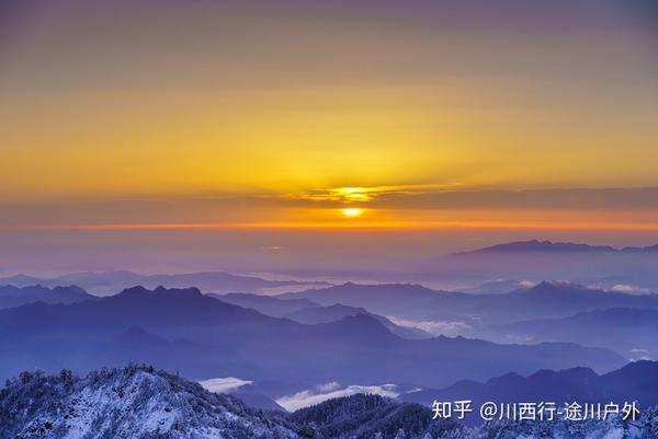 牛背山日出