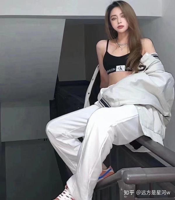 辣妹服装潮服