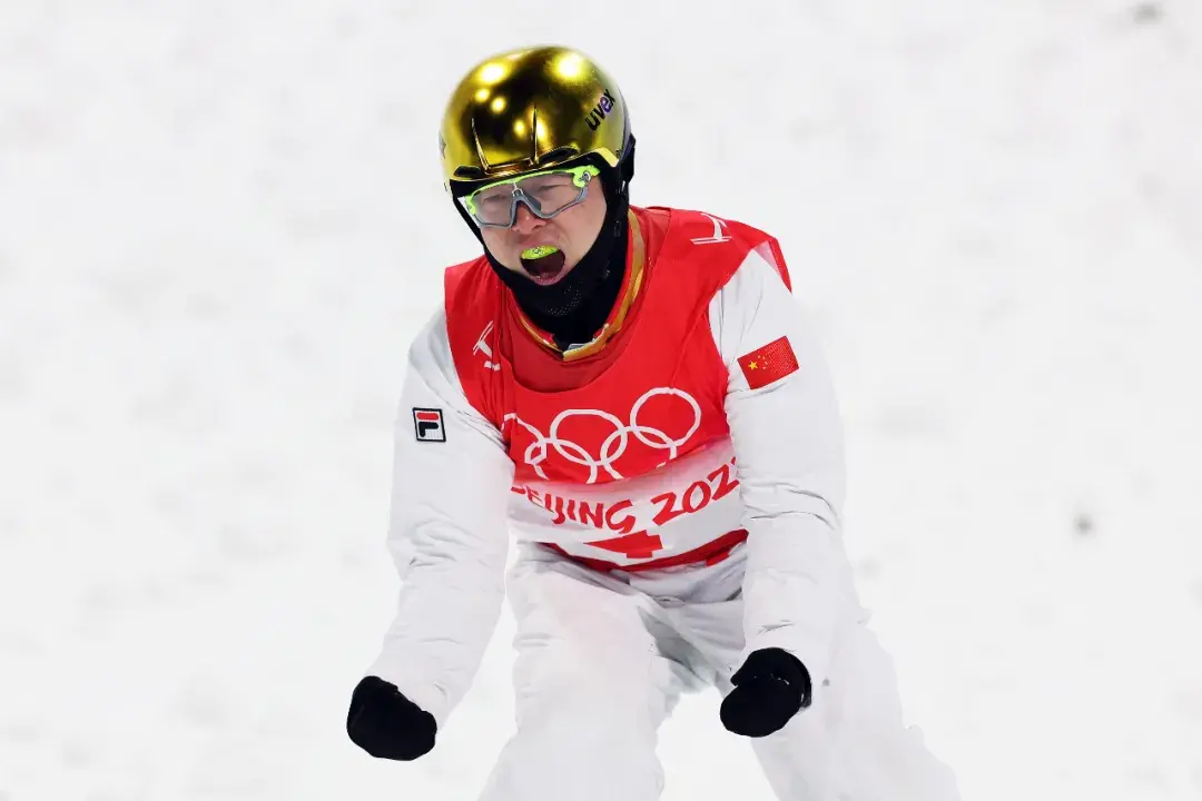 2022北京冬奥会自由式滑雪男子空中技巧决赛齐广璞夺得金牌如何评价他