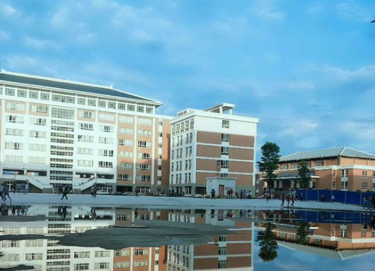 昆明卫生职业学院报名咨询