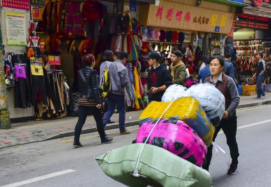 广州十三行服装批发市场!