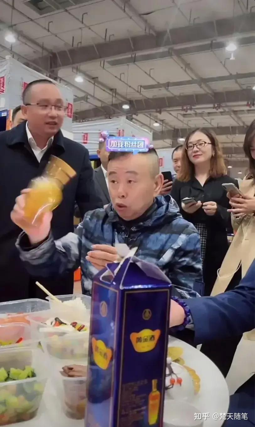 把没付款的给我清出去64岁潘长江真的要晚结不保