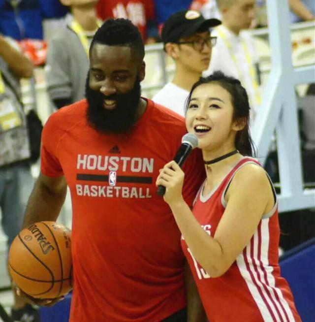 nba球星指定代言人张曼源喜提健身男友身材大变样