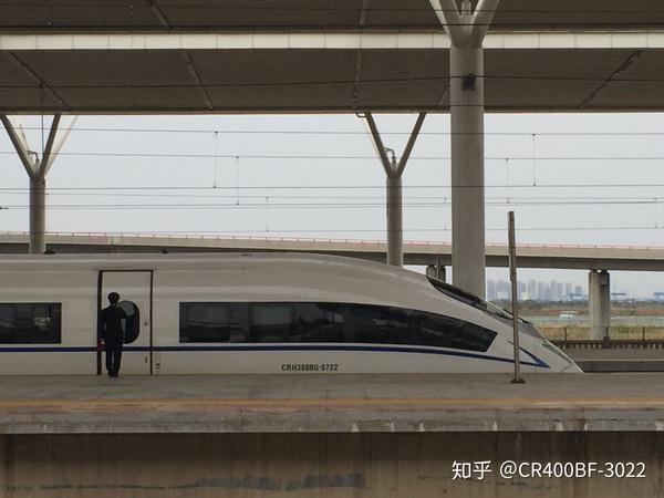 g1261(crh380bg-5722)停靠滨海西站