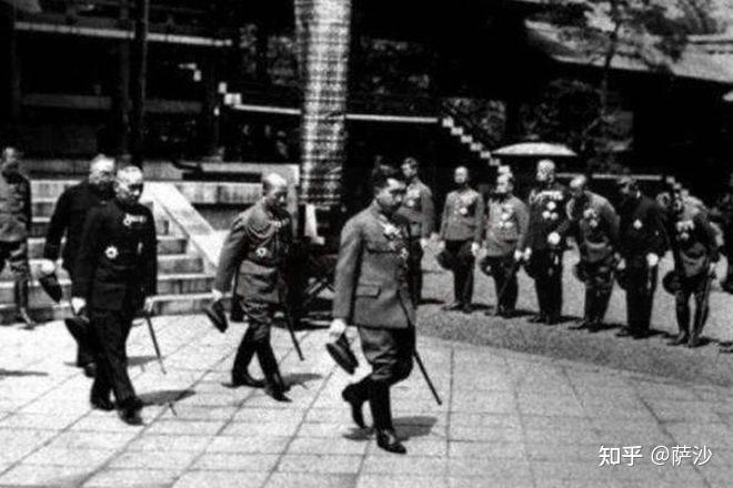 裕仁天皇在二战后的生活是怎么样的833年2月28日仁明天皇即位