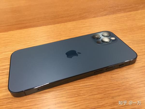 iphone12pro屏幕开箱有划痕品控真的没问题