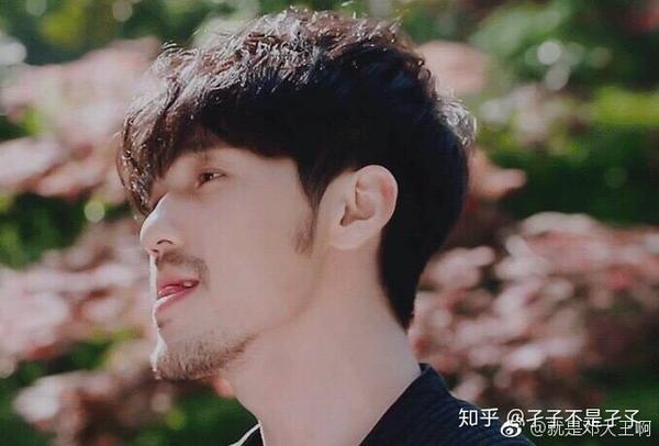 我必须不要脸的说一句 宇哥每张照片都好看 嘻 来一波侧颜必杀(来源见