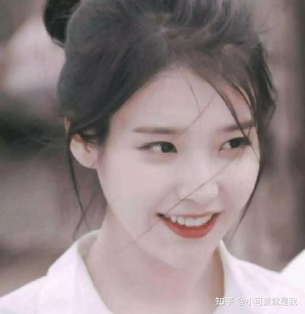 张晶解读:iu李知恩双眼皮是美眼模板吗?
