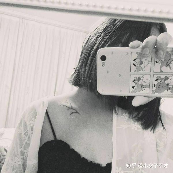 想知道你们是怎么看待女生纹身抽烟的?