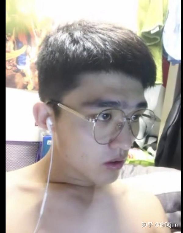 你见过的最好看的男生长什么样子?