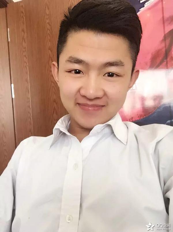 有桃花眼的男生如何?