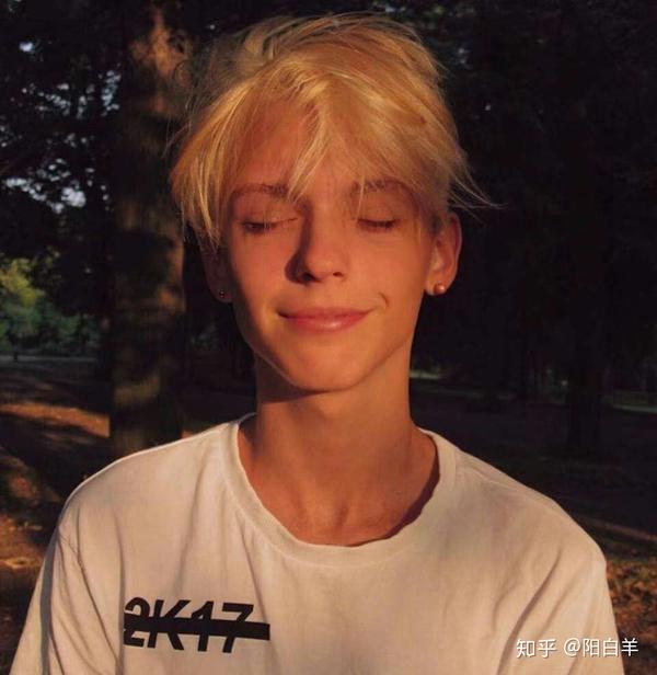 有哪些好看的适合男生的微信头像?