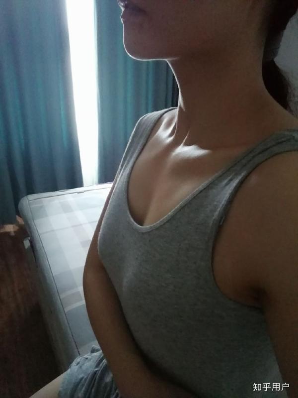 女生可以有胸肌吗?如果有,怎么区分乳房和胸肌?
