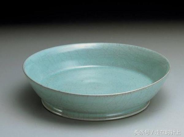 瓷器微观鉴别:初学者必读,宋代汝窑瓷器釉面气泡的观察
