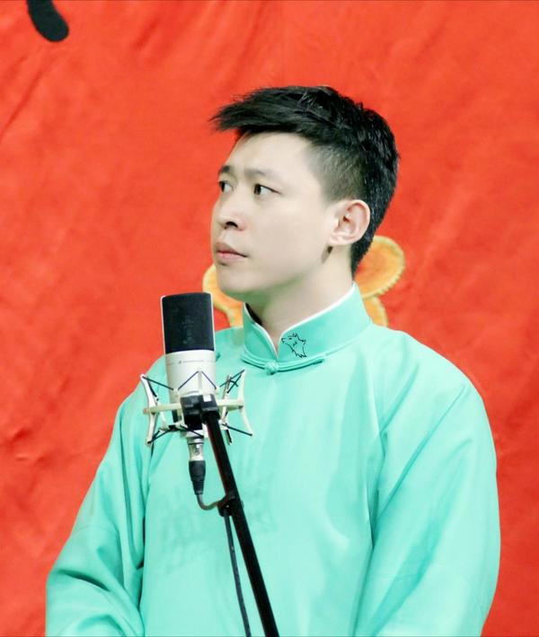 我来安利李鹤东!帅帅哒,很爷们儿的那种! 话不多说,上图